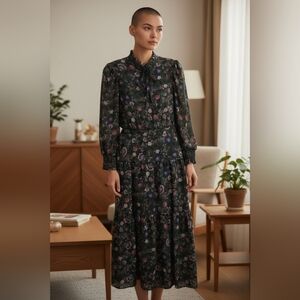 Vince Camuto Green  Tie Neck Floral Print Longsleeve Maxi Dress Size 2